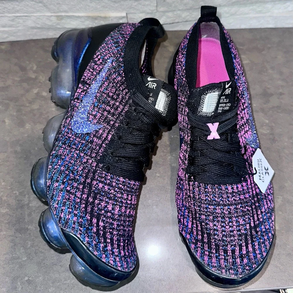 Nike Fly Knit Vapor Max W Sz 8.5 custom designed w/ Swarovski crystals, like new - Picture 5 of 11